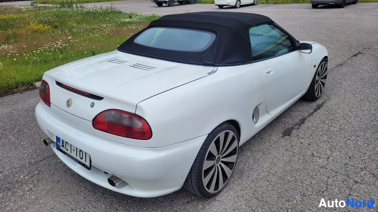 Valkoinen MG F 1996, takaviisto, kuva 6