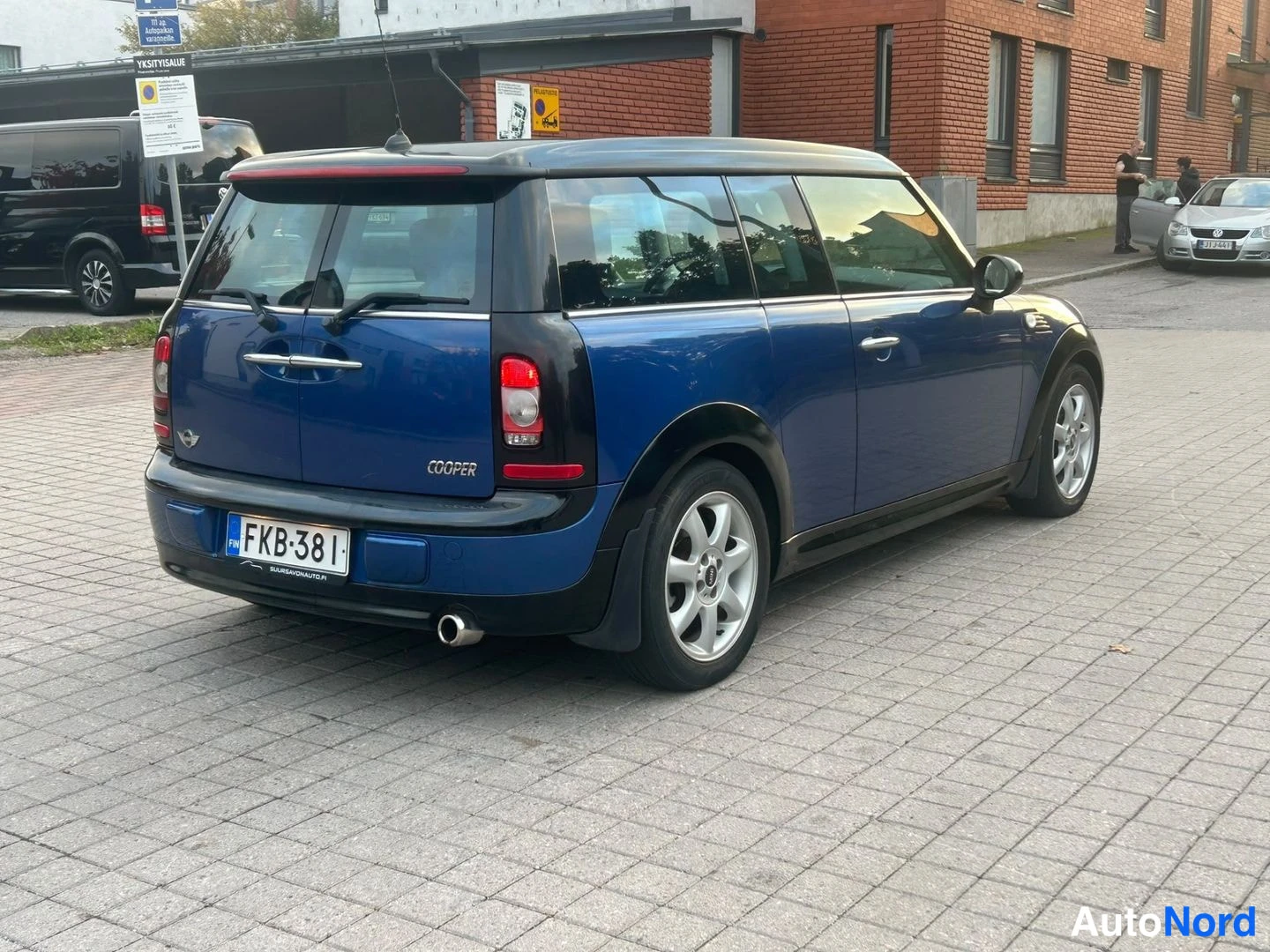 Sininen Mini Cooper 2009, takaviisto, kuva 5