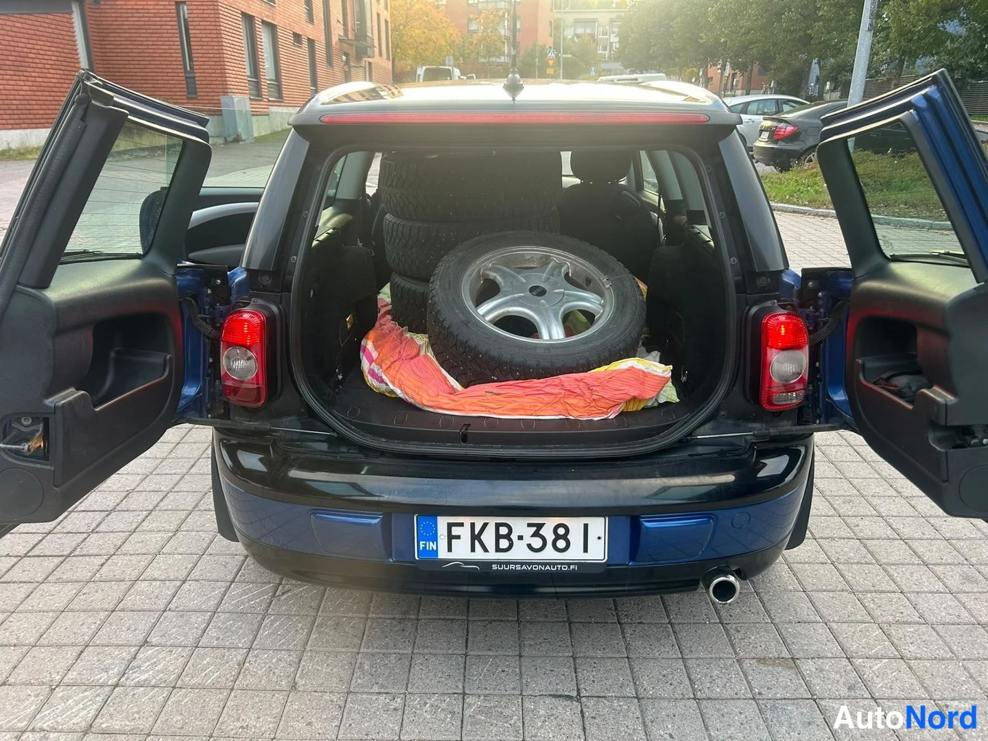 Sininen Mini Cooper 2009, takaa, kuva 7