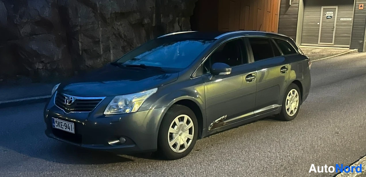 Toyota Avensis 1,6 Valvematic Terra Edition 2010