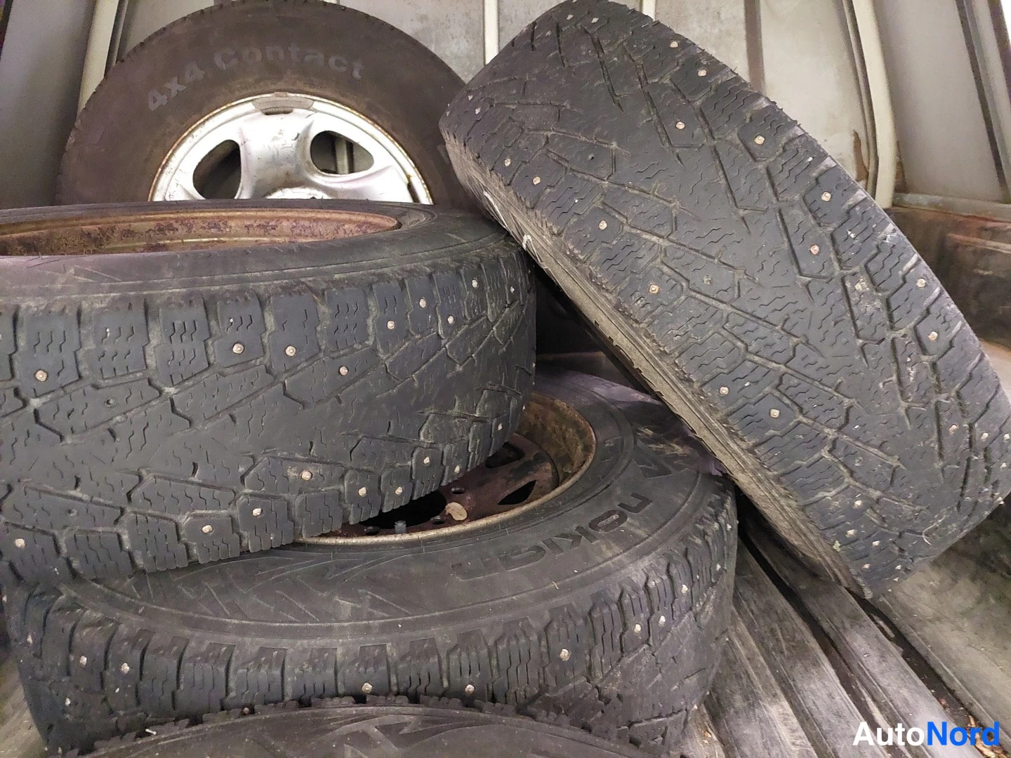 Keltainen Toyota Hilux 2004, yksityiskohta, kuva 35