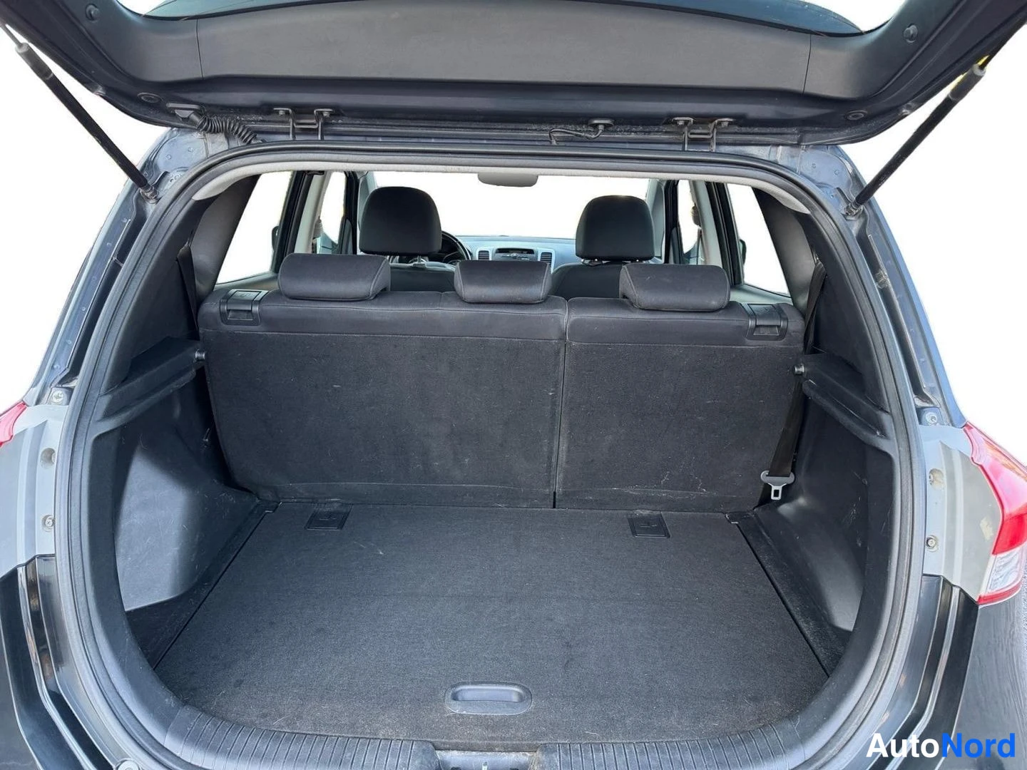 Musta Hyundai ix20 2012, tavaratila, kuva 13