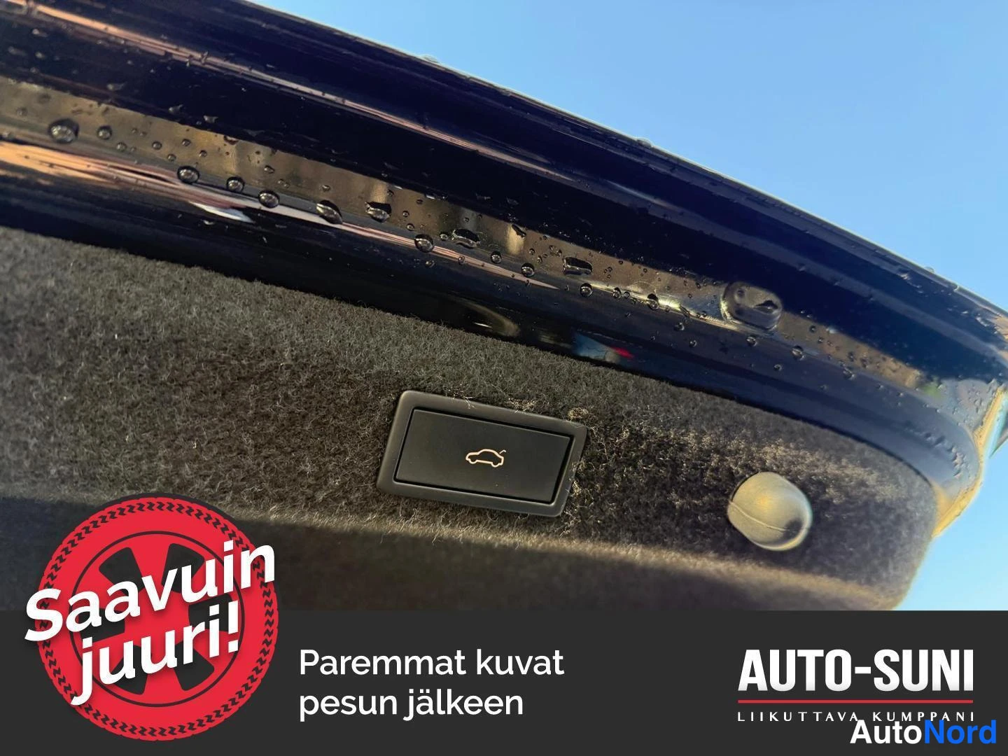 Musta Skoda Octavia 2024, tavaratila, kuva 9