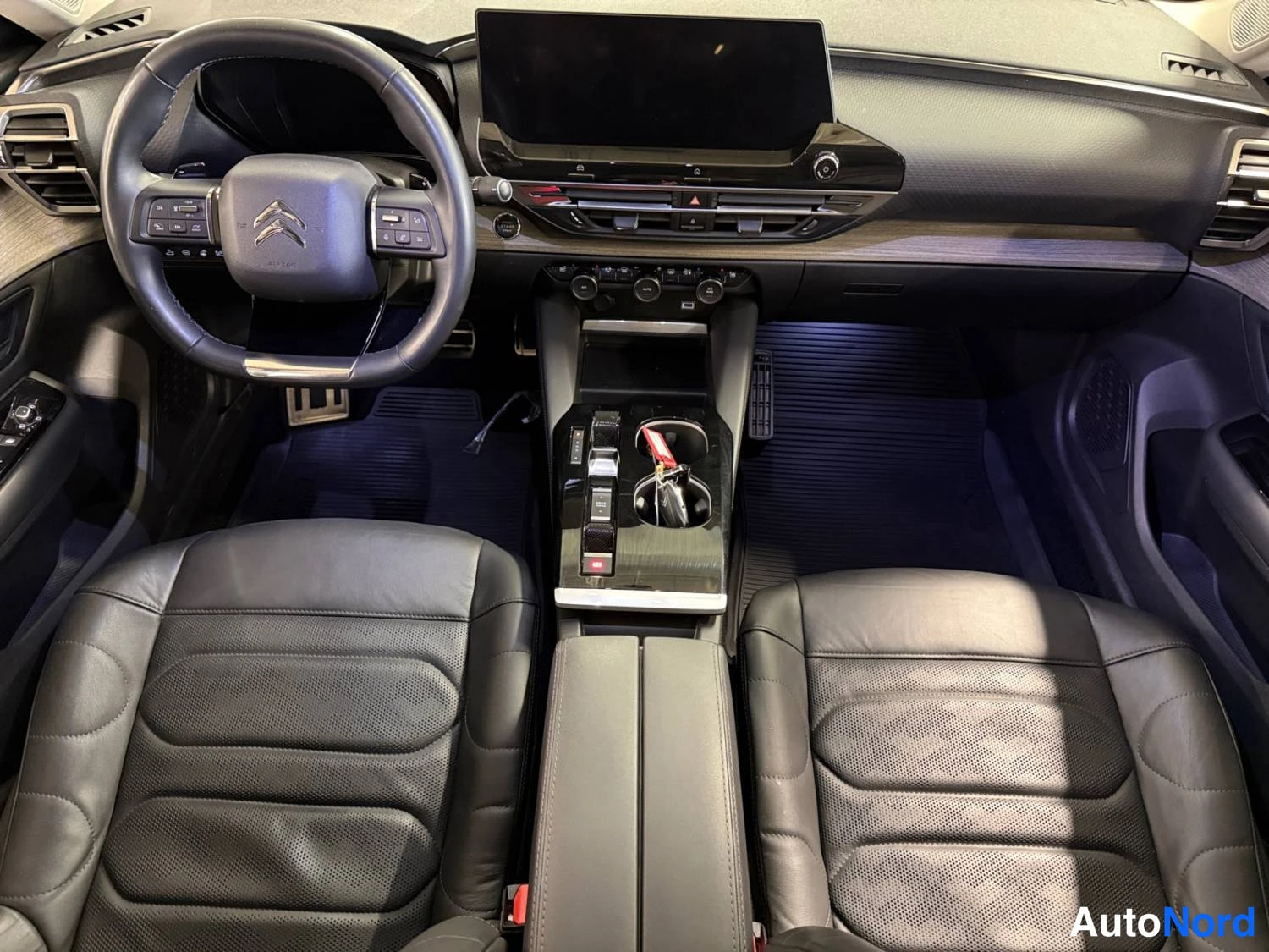 Valkoinen Citroen C5 x 2022, ohjaamo, kuva 9