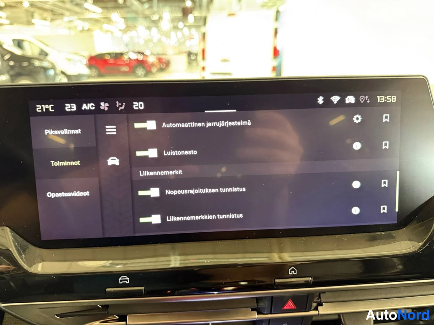 Valkoinen Citroen C5 x 2022, yksityiskohta, kuva 28